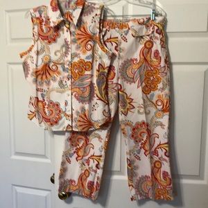 “Tommy Hilfiger” set.  Blouse size 14 and capris are 12.